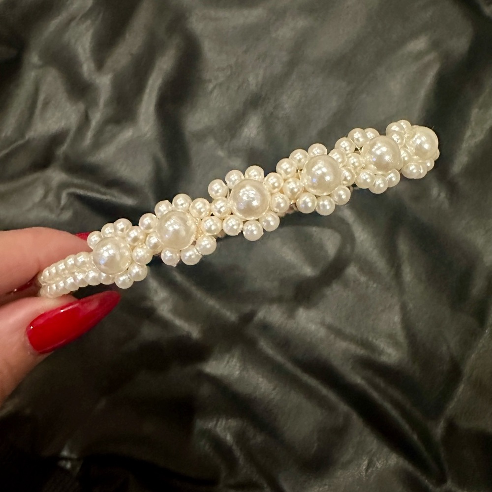 Elegant Pearl Beaded Headband